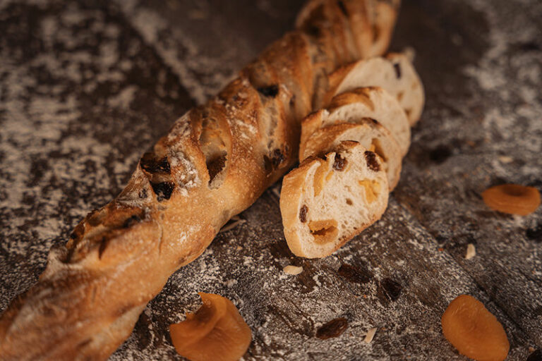 Baguette raisin abricot