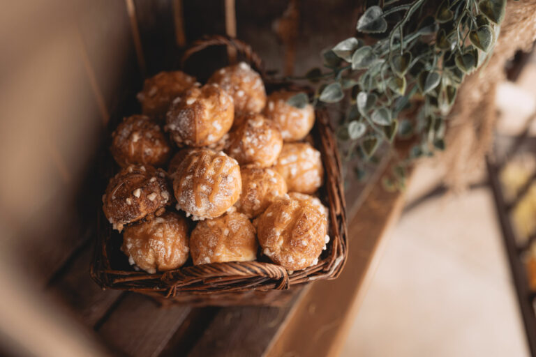Chouquettes garnies au caramel